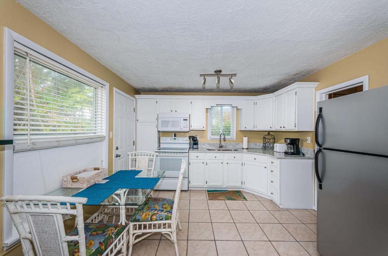 Sunset Beach Bungalow 1 セント・ピート・ビーチ エクステリア 写真