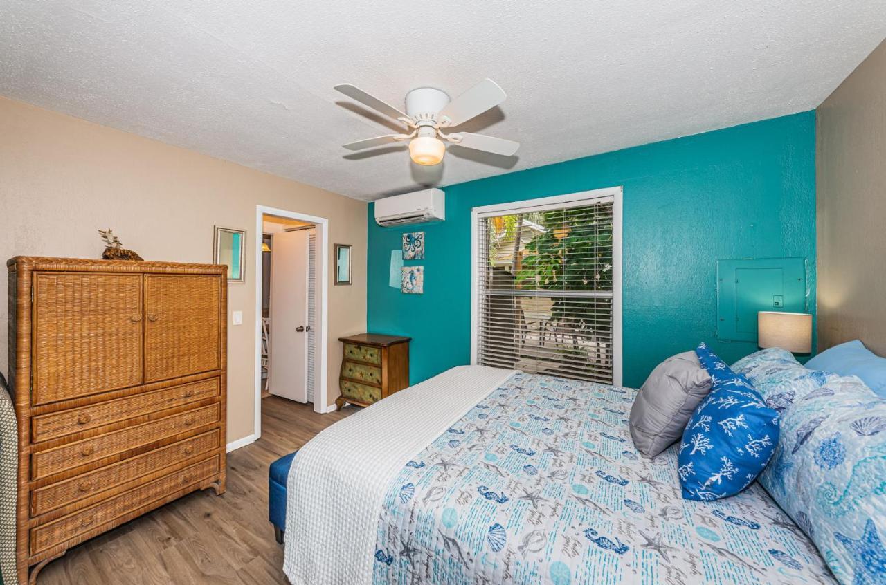 Sunset Beach Bungalow 1 セント・ピート・ビーチ エクステリア 写真